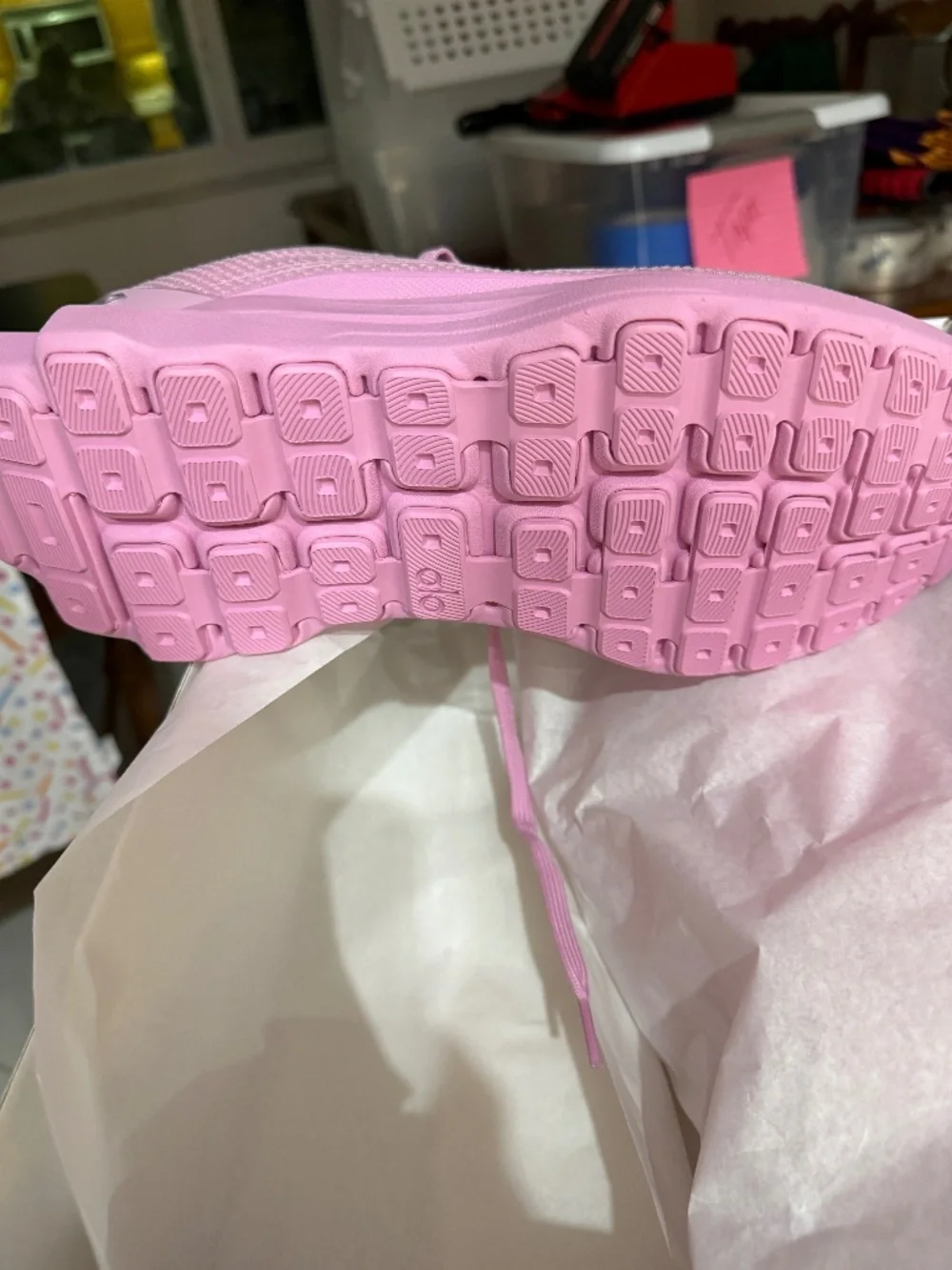 ALO runner tennis shoes